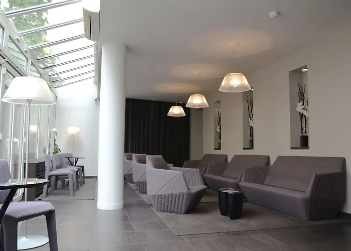 Hotel Saint-charles 3*