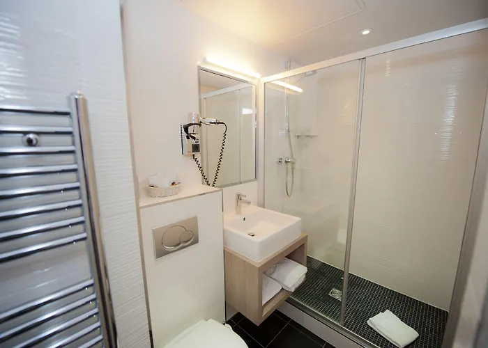 Saint-charles Hotell 3*