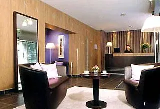 圣查尔斯酒店 3* 巴黎