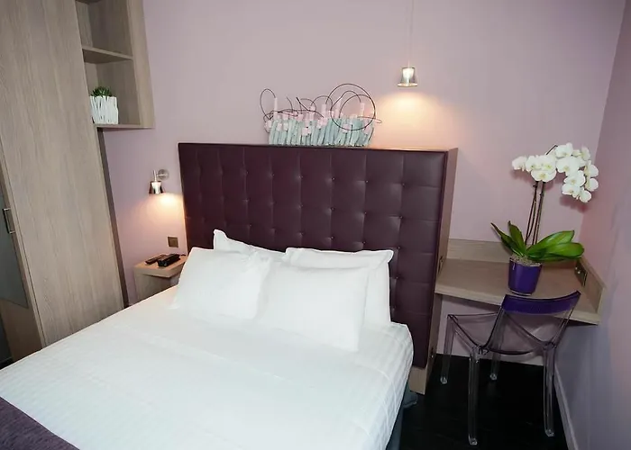 Hotel Saint-charles 3*